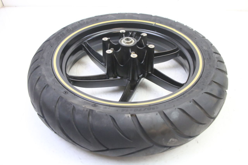 photo de FRONT RIM AND TIRE GILERA RUNNER SP 50 (2006 - 2008) - Fixing points details