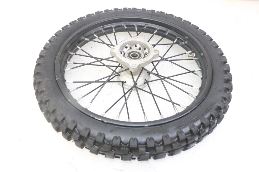 photo de FRONT RIM AND TIRE APOLLO RXF 125 - Zoom on usage condition