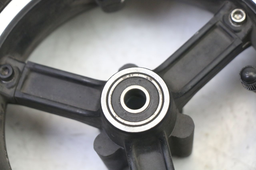 photo de FRONT RIM AND TIRE HERO S10 1 - Alternative perspective