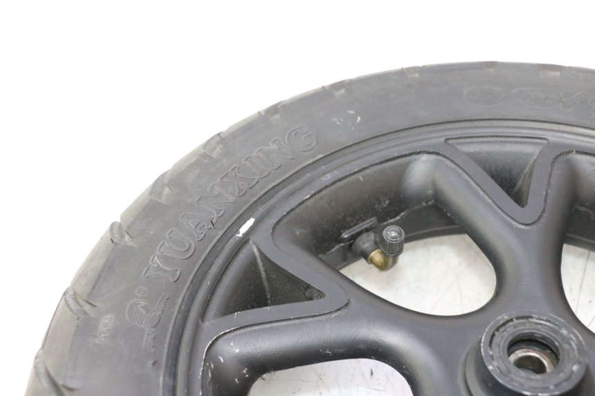 photo de FRONT RIM AND TIRE BAIKU SAKURA 1 (2021 - 2025) - Product overview