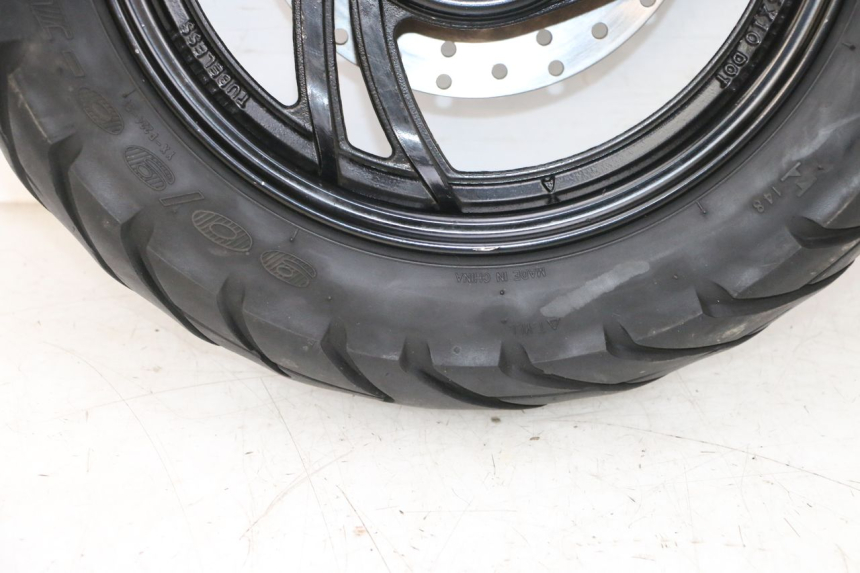 photo de FRONT RIM AND TIRE JM MOTORS SANTANA 50 (2014 - 2023) - Surface and material condition