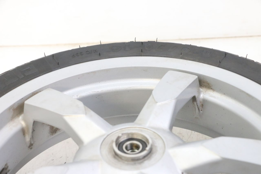 photo de FRONT RIM AND TIRE PEUGEOT SATELIS 125 (2013 - 2018) - Product overview