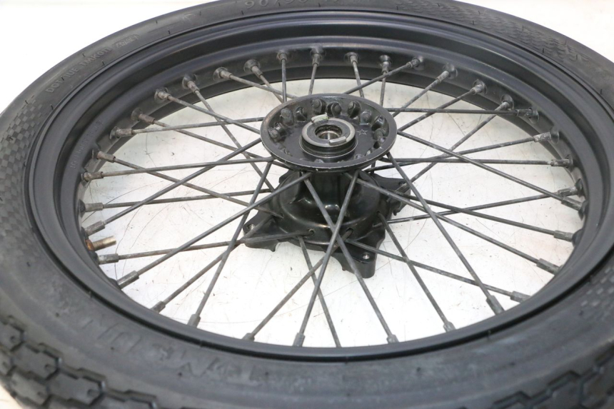 photo de FRONT RIM AND TIRE MASH SEVENTY FIVE 125 (2013 - 2021) - Zoom on usage condition