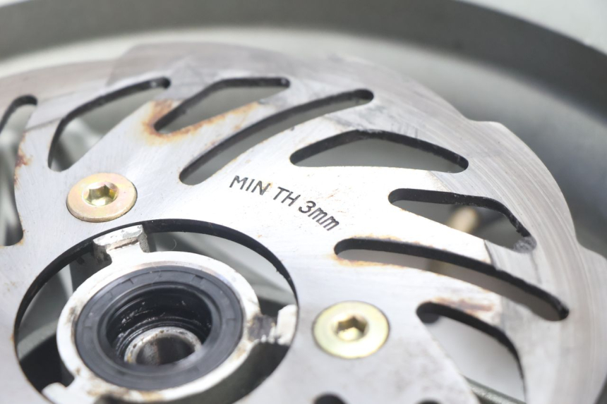 photo de FRONT RIM AND TIRE RIDE SLASH 2T 50 (2012 - 2014) - Additional view of the item