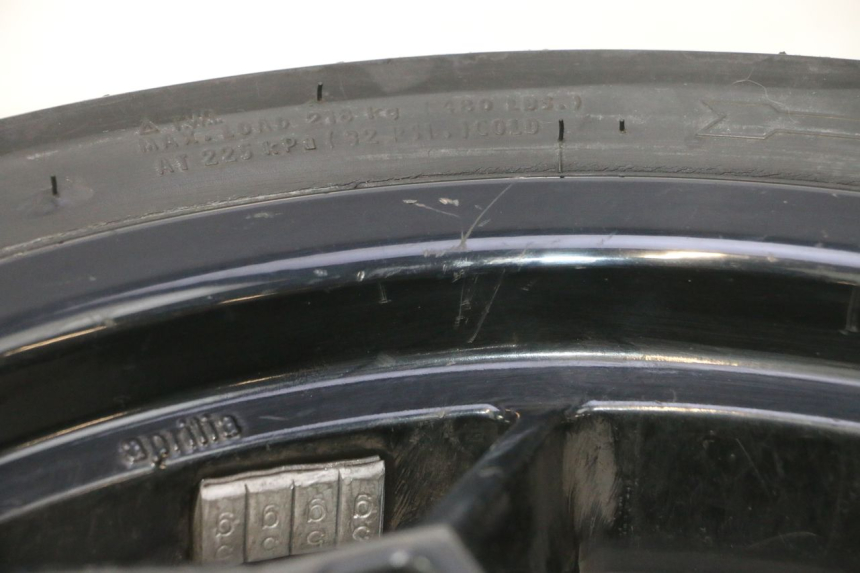 photo de FRONT RIM AND TIRE APRILIA SR 2T 50 (2012 - 2017) - Markings and original references
