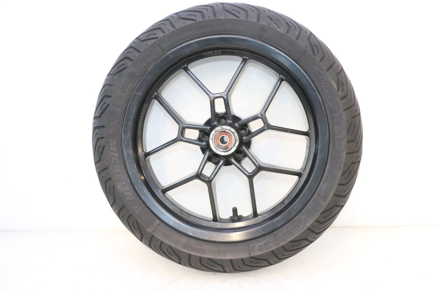 photo de FRONT RIM AND TIRE APRILIA SR MOTARD 50 (2012 - 2018) - Distinctive features
