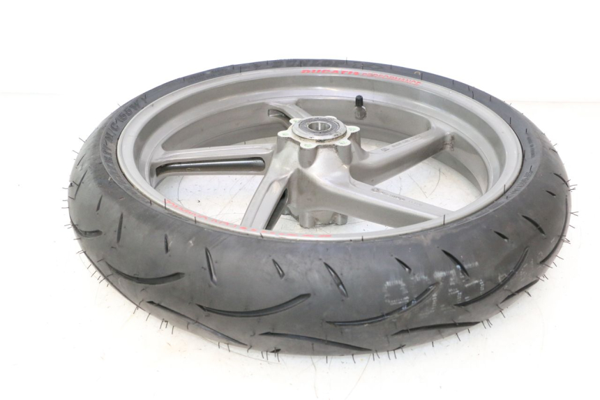 photo de FRONT RIM AND TIRE DUCATI SS IE DS CARENEE 1000 (2002 - 2006) - High-resolution close-up