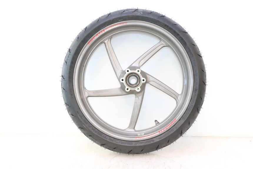 photo de FRONT RIM AND TIRE DUCATI SS IE DS CARENEE 1000 (2002 - 2006) - Fixing points details
