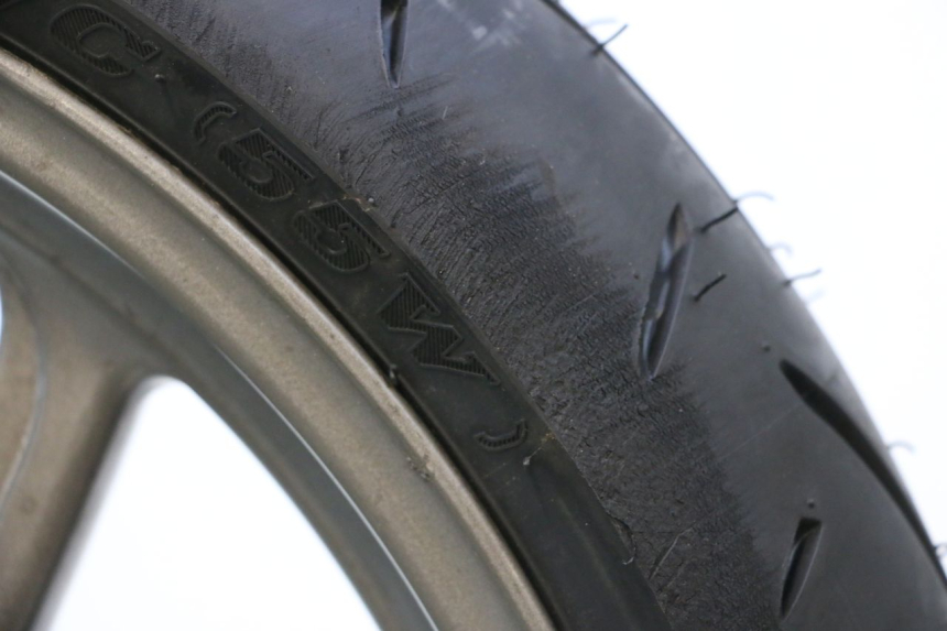 photo de FRONT RIM AND TIRE DUCATI SS IE DS CARENEE 1000 (2002 - 2006) - Technical close-up