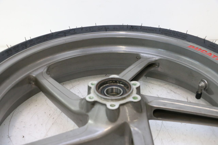 photo de FRONT RIM AND TIRE DUCATI SS IE DS CARENEE 1000 (2002 - 2006) - Surface and material condition