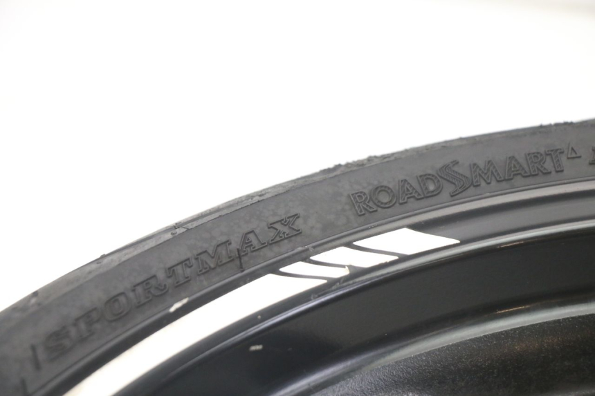 photo de FRONT RIM AND TIRE SUZUKI GSF S BANDIT 600 (2000 - 2004) - Component zoom