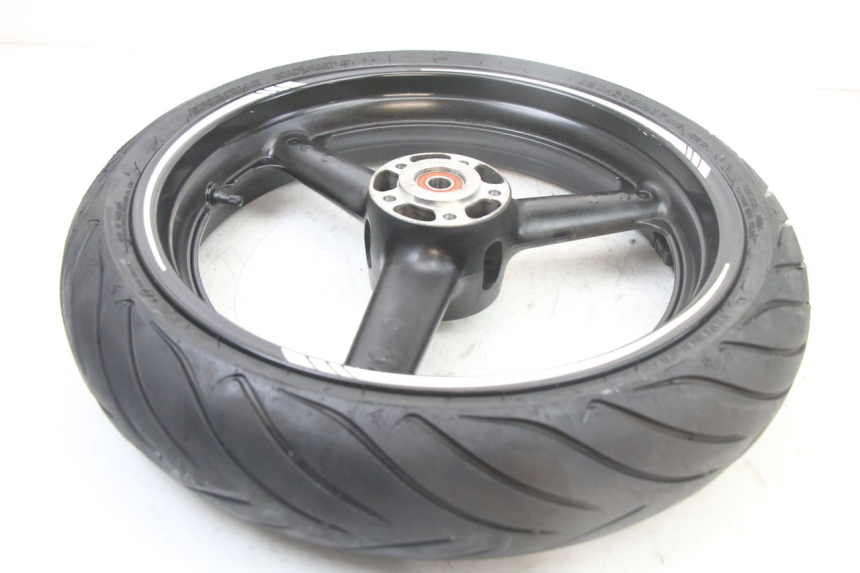 photo de FRONT RIM AND TIRE SUZUKI GSF S BANDIT 600 (2000 - 2004) - Fixing points details