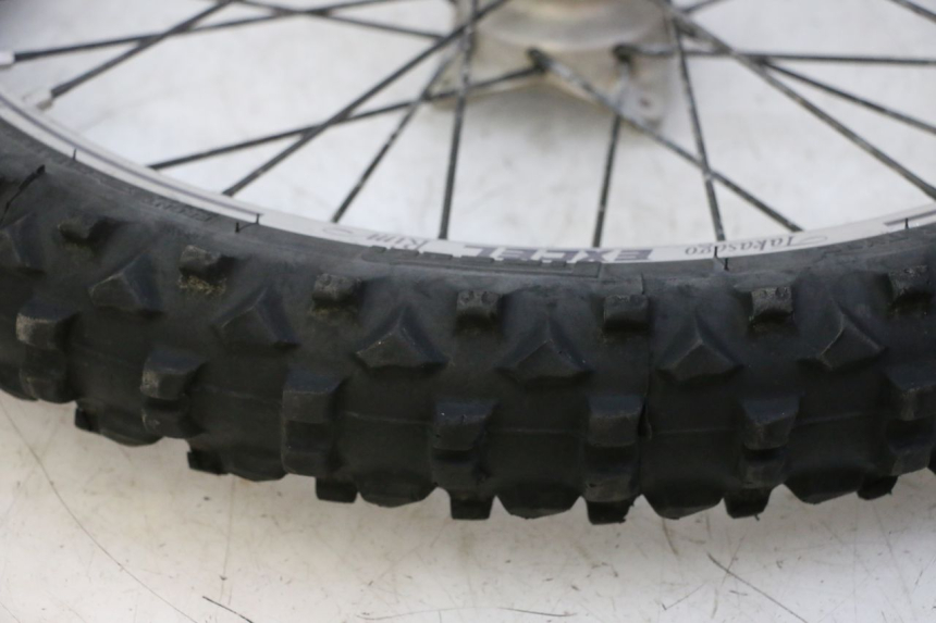 photo de FRONT RIM AND TIRE KTM SX 85 (2013 - 2017) - High-resolution close-up