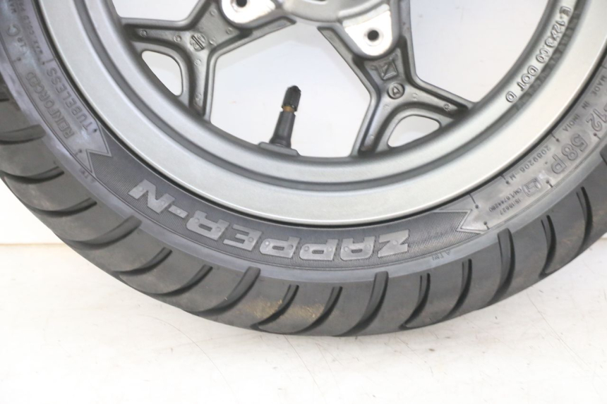 photo de FRONT RIM AND TIRE APRILIA SXR 50 (2021 - 2023) - Additional view of the item