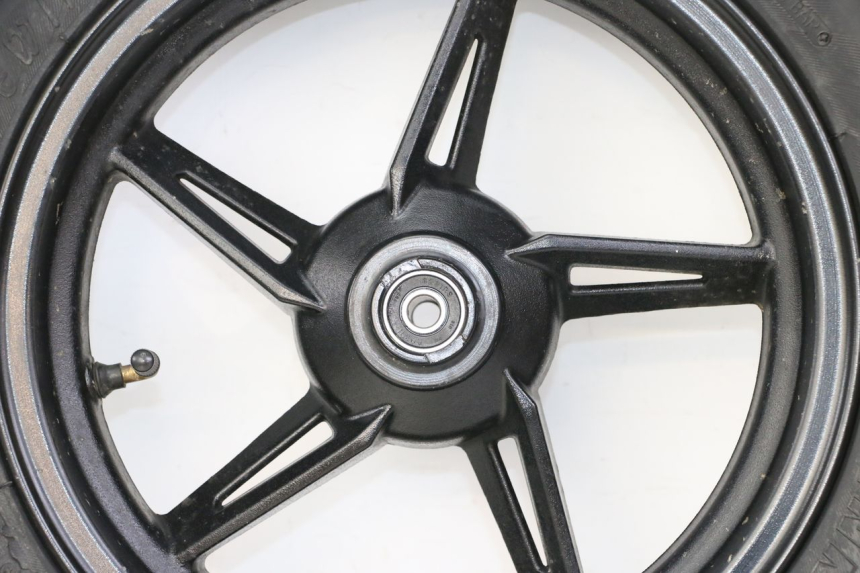 photo de FRONT RIM AND TIRE TNT MOTOR BOSTON 4T 50 (2018 - 2025) - Distinctive features