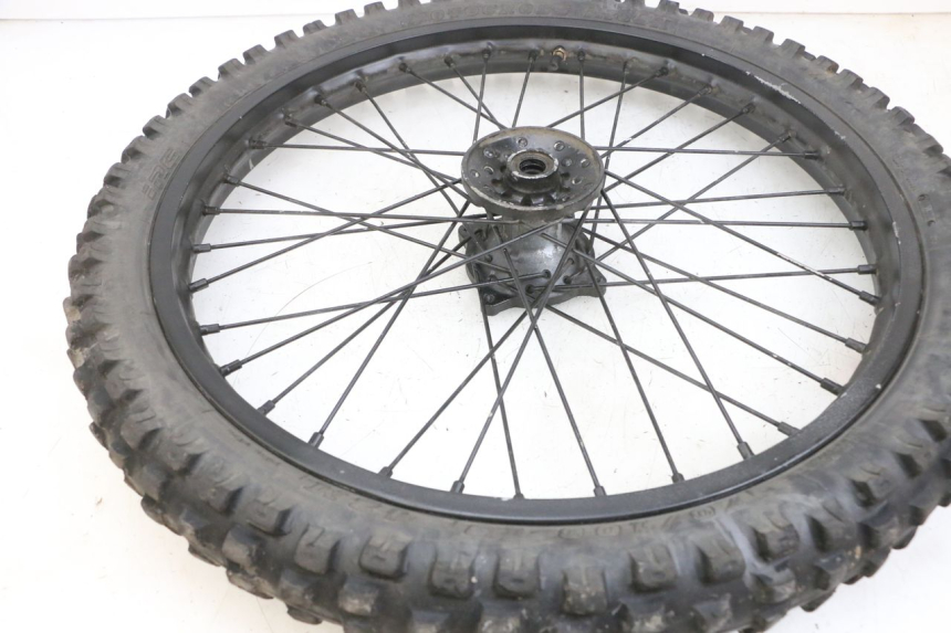 photo de FRONT RIM AND TIRE YAMAHA TTR 125 (2000 - 2020) - Alternative perspective