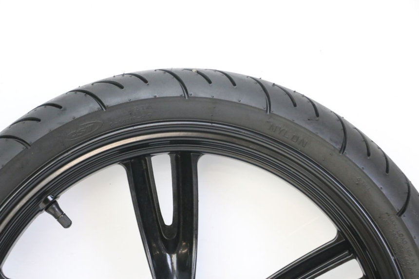 photo de FRONT RIM AND TIRE PEUGEOT TWEET 4T 50 (2023 - 2025) - Component zoom