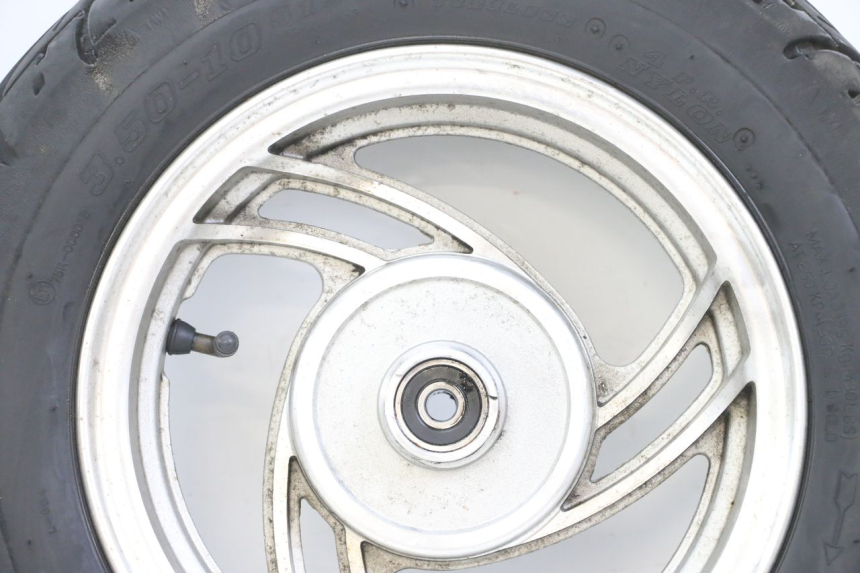 photo de FRONT RIM AND TIRE PEUGEOT V-CLIC VCLIC 50 (2007 - 2013) - Zoom on usage condition