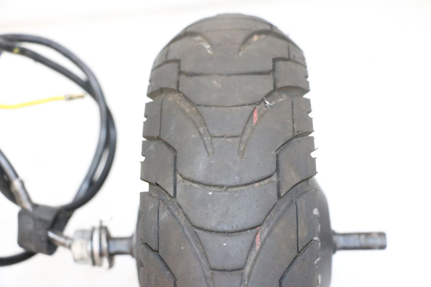photo de FRONT RIM AND TIRE DUALTRON VICTOR LIMITED 1 - Surface and material condition
