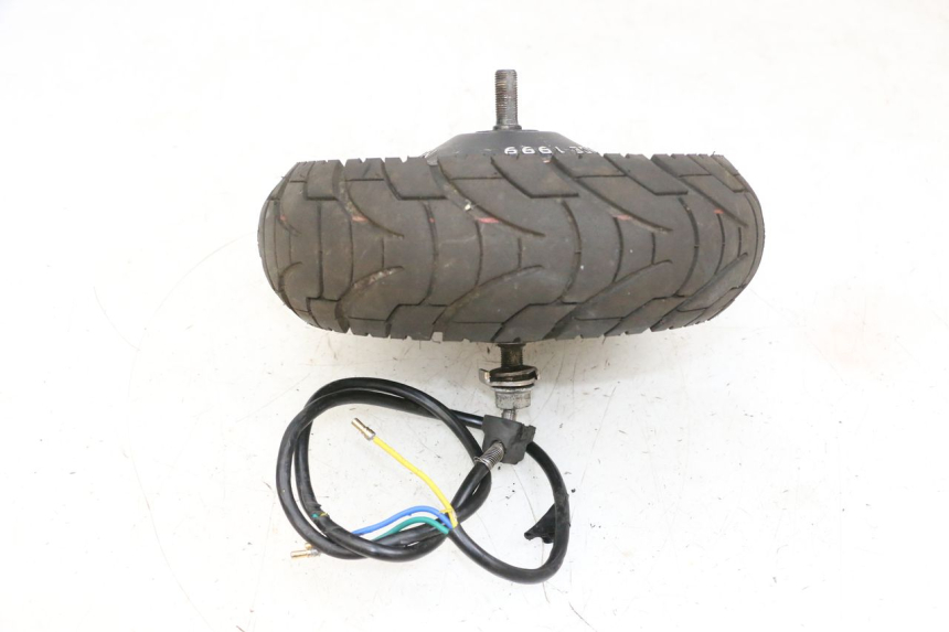 photo de FRONT RIM AND TIRE DUALTRON VICTOR LIMITED 1 - Markings and original references