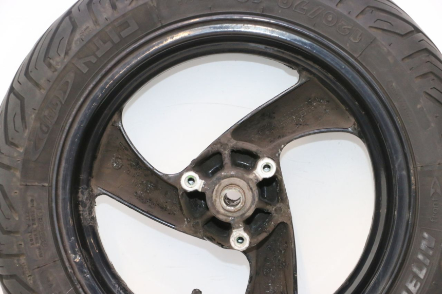 photo de FRONT RIM AND TIRE PEUGEOT VIVACITY 50 (1998 - 2003) - Additional view of the item
