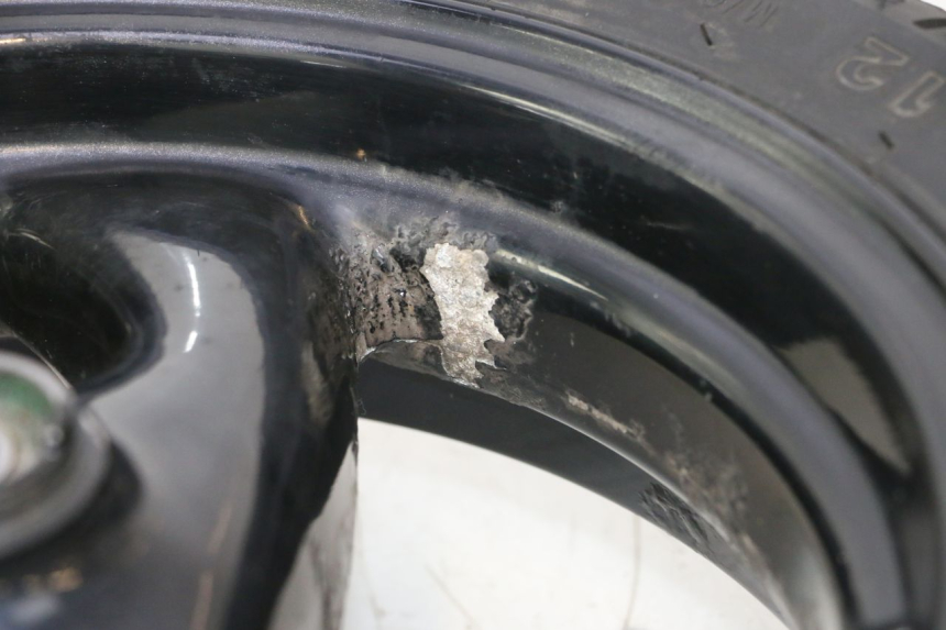 photo de FRONT RIM AND TIRE PEUGEOT VIVACITY 50 (1998 - 2003) - Fixing points details