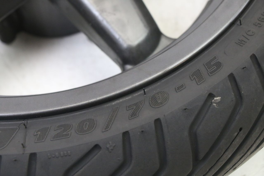 photo de FRONT RIM AND TIRE YAMAHA X-MAX XMAX 125 (2010 - 2013) - Component zoom