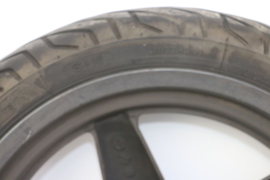 photo de FRONT RIM AND TIRE YAMAHA X-MAX XMAX 125 (2010 - 2013) - Technical close-up
