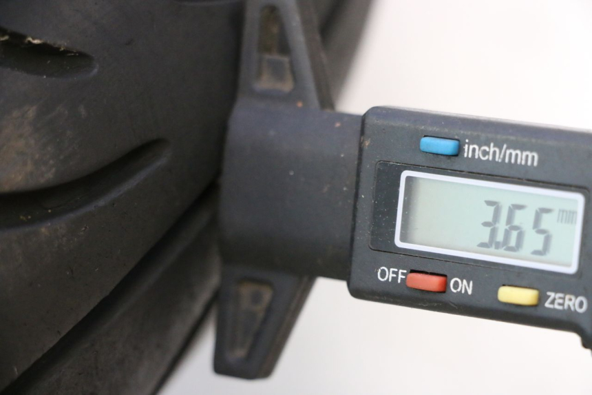 photo de FRONT RIM AND TIRE YAMAHA XMAX X-MAX 125 (2006 - 2009) - Component detail