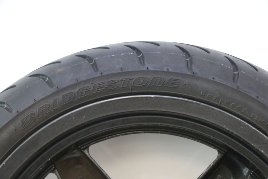 photo de FRONT RIM AND TIRE YAMAHA XMAX X-MAX 125 (2006 - 2009) - Component zoom