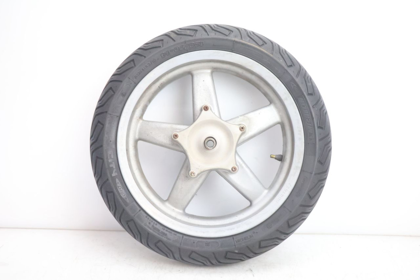 photo de FRONT RIM AND TIRE PIAGGIO X8 STREET 125 (2006 - 2007) - Main view