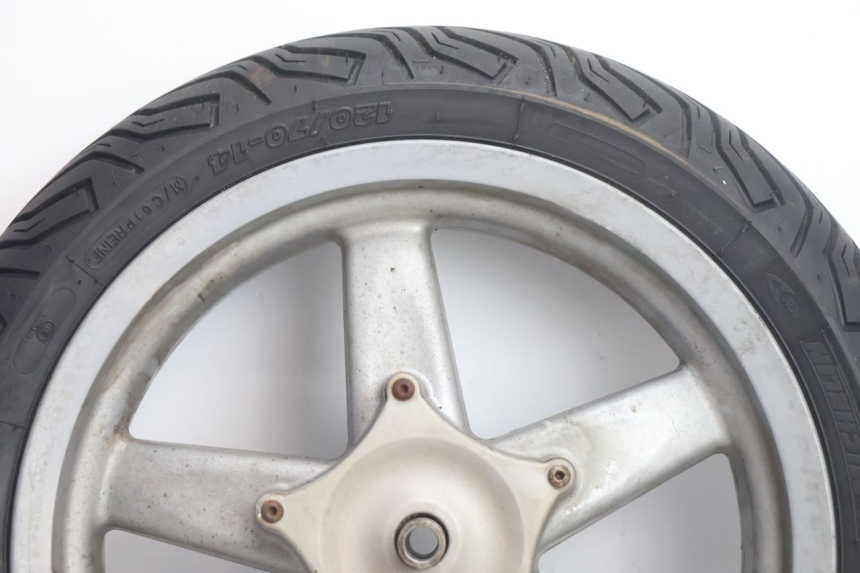 photo de FRONT RIM AND TIRE PIAGGIO X8 STREET 125 (2006 - 2007) - Component detail