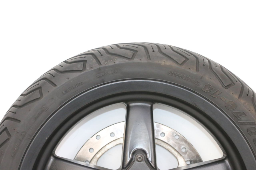 photo de FRONT RIM AND TIRE PIAGGIO XEVO - X EVO 125 (2007 - 2017) - Distinctive features