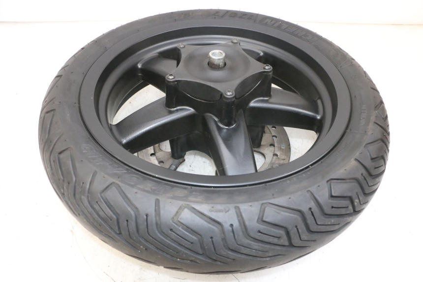 photo de FRONT RIM AND TIRE PIAGGIO XEVO - X EVO 125 (2007 - 2017) - Fixing points details