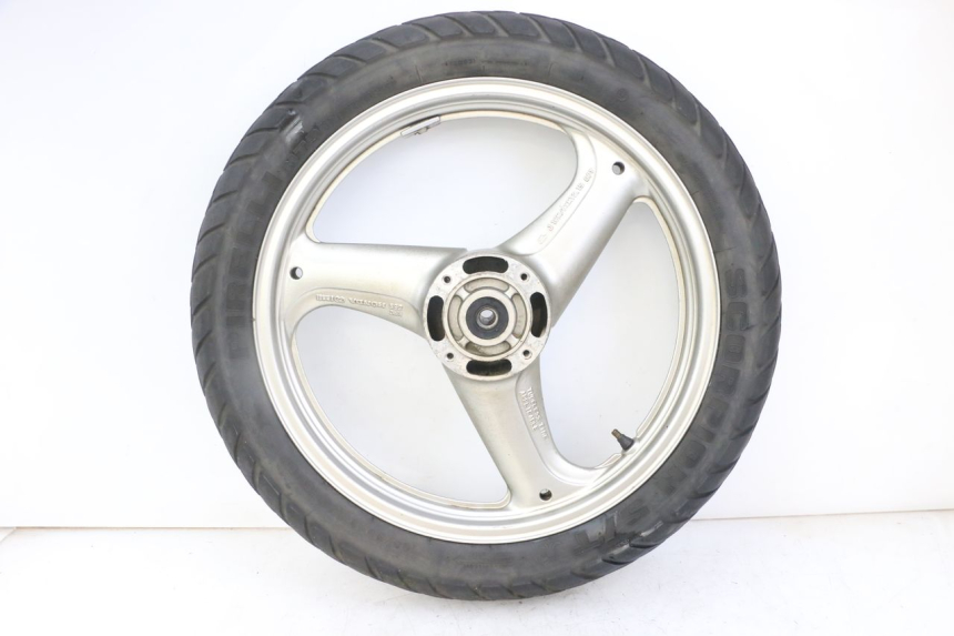 photo de FRONT RIM AND TIRE HONDA XLV VARADERO 125 (2000 - 2006) - High-resolution close-up