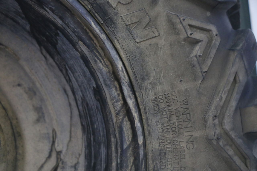 photo de FRONT RIM AND TIRE YAMAHA YFM GRIZZLY 550 (2008 - 2015) - Supplementary product photo