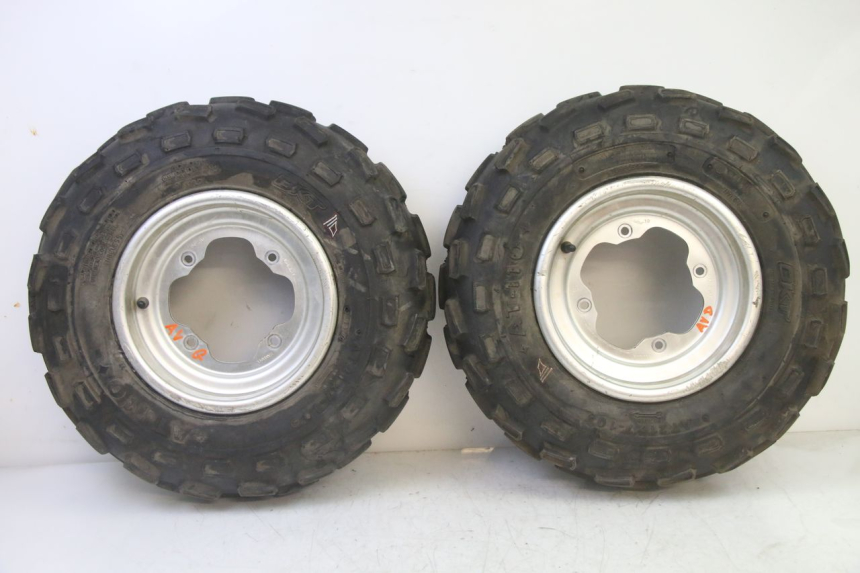 photo de FRONT RIM AND TIRE YAMAHA YFM R RAPTOR 250 (2008 - 2014) - Main view