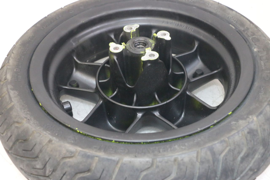 photo de FRONT RIM AND TIRE YAMAHA YP MAJESTY 125 (2002 - 2006) - Zoom on usage condition