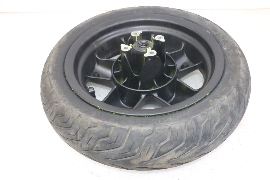 photo de FRONT RIM AND TIRE YAMAHA YP MAJESTY 125 (2002 - 2006) - Technical close-up