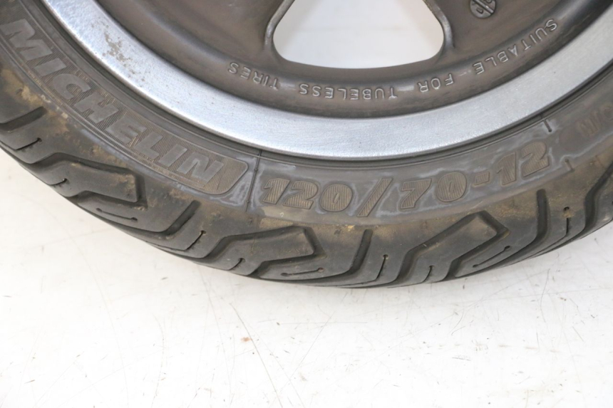 photo de FRONT RIM AND TIRE YAMAHA YP MAJESTY 125 (2007 - 2010) - Component zoom