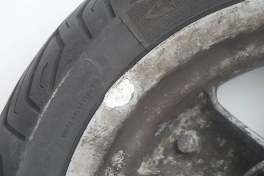 photo de FRONT RIM AND TIRE YAMAHA YP MAJESTY 125 (2002 - 2006) - Distinctive features