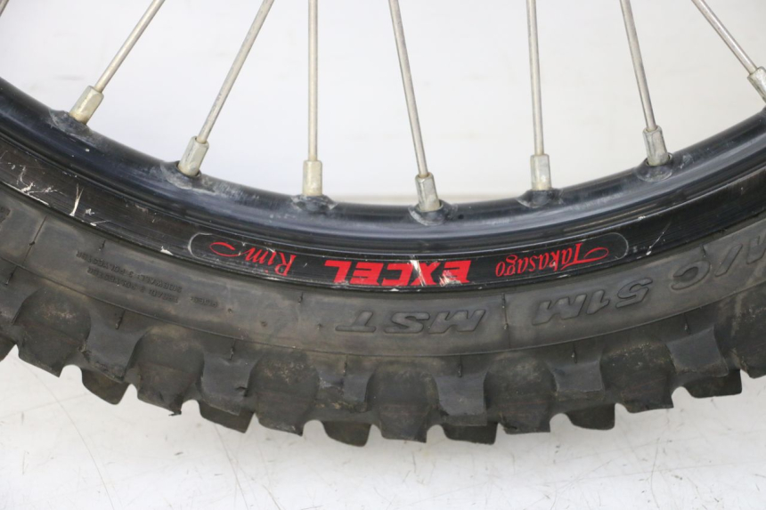 photo de FRONT RIM AND TIRE YAMAHA YZ-F YZF 250 (2014 - 2018) - Focus on structure