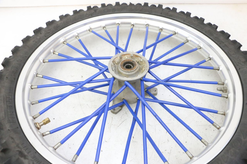 photo de FRONT RIM AND TIRE YAMAHA YZ 85 (2002 - 2018) - Additional view of the item