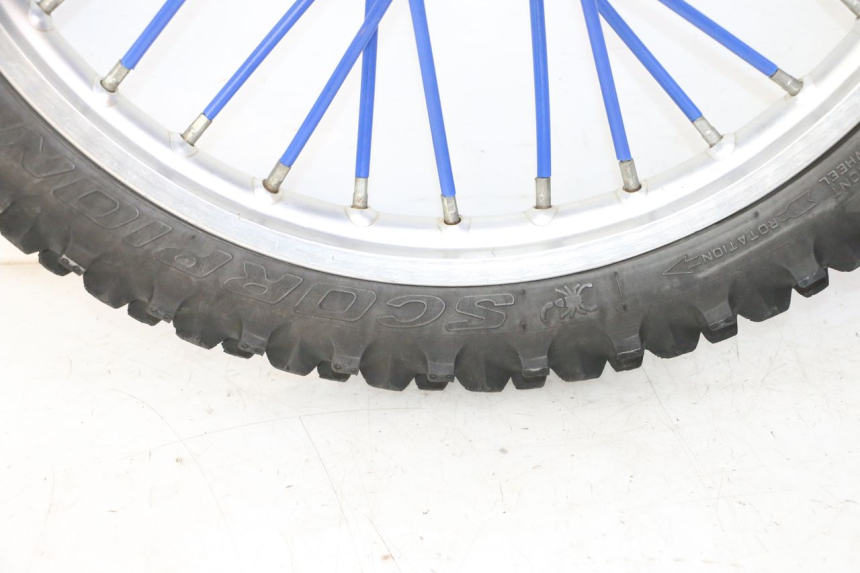 photo de FRONT RIM AND TIRE YAMAHA YZ 85 (2002 - 2018) - Detailed visual inspection