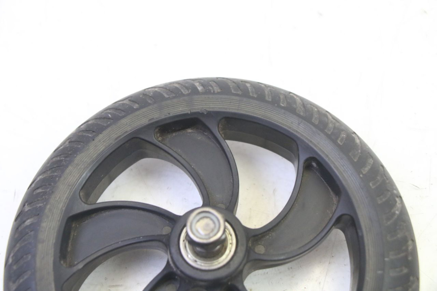 photo de FRONT RIM AND TIRE MOOVWAY Z8 1 - Technical close-up