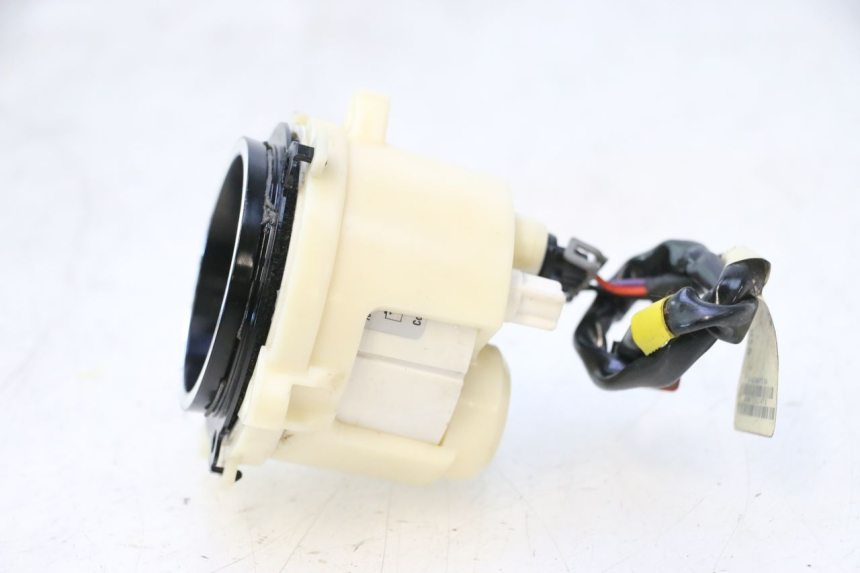 photo de BATTERY GAUGE HARLEY DAVIDSON ROAD GLIDE FLTRXSE 1920 (2018 - 2022) - Surface and material condition