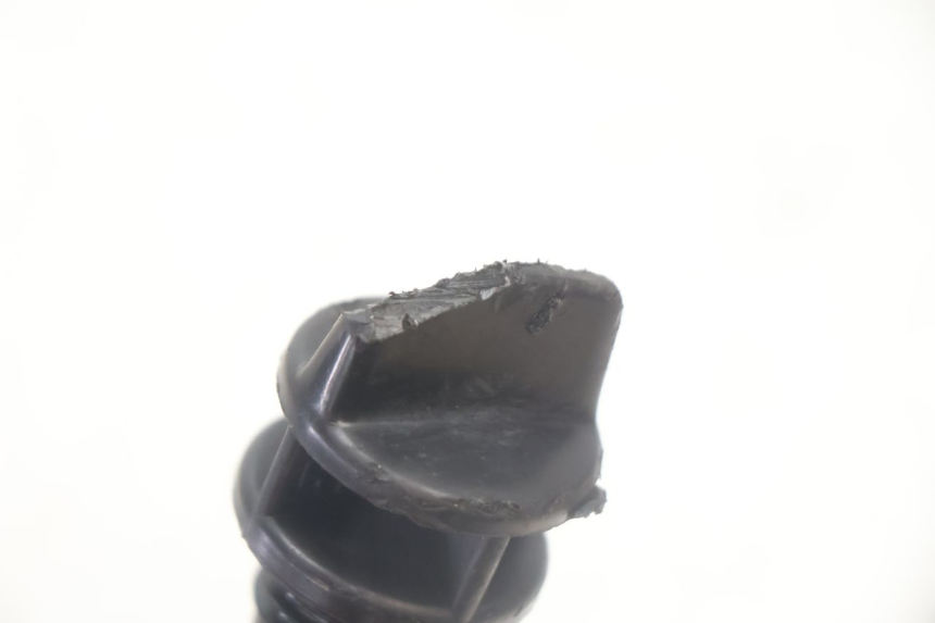 photo de ENGINE OIL DIPSTICK PEUGEOT KISBEE 4T 50 (2010 - 2017) - Zoom on usage condition