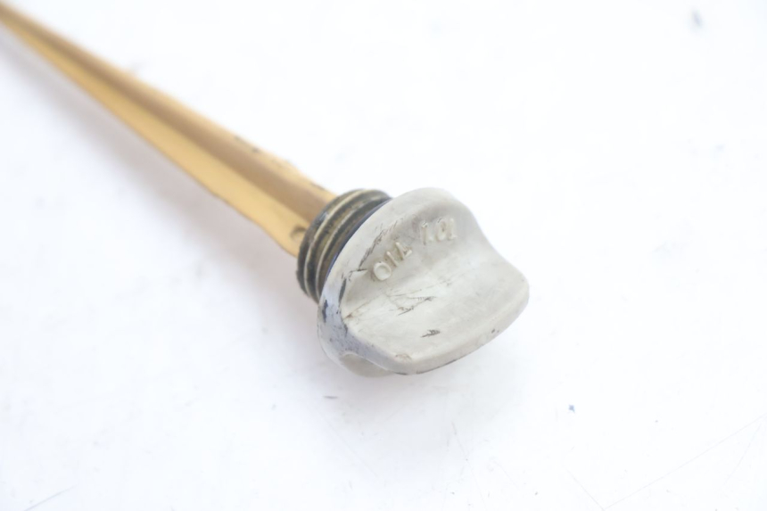 photo de ENGINE OIL LEVEL SMC XROAD 150 - Technical close-up