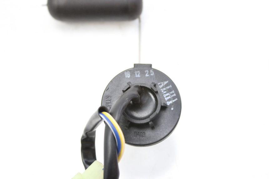 photo de FUEL TANK GAUGE KYMCO AGILITY NAKED RENOUVO 4T 50 (2018 - 2020) - Technical close-up