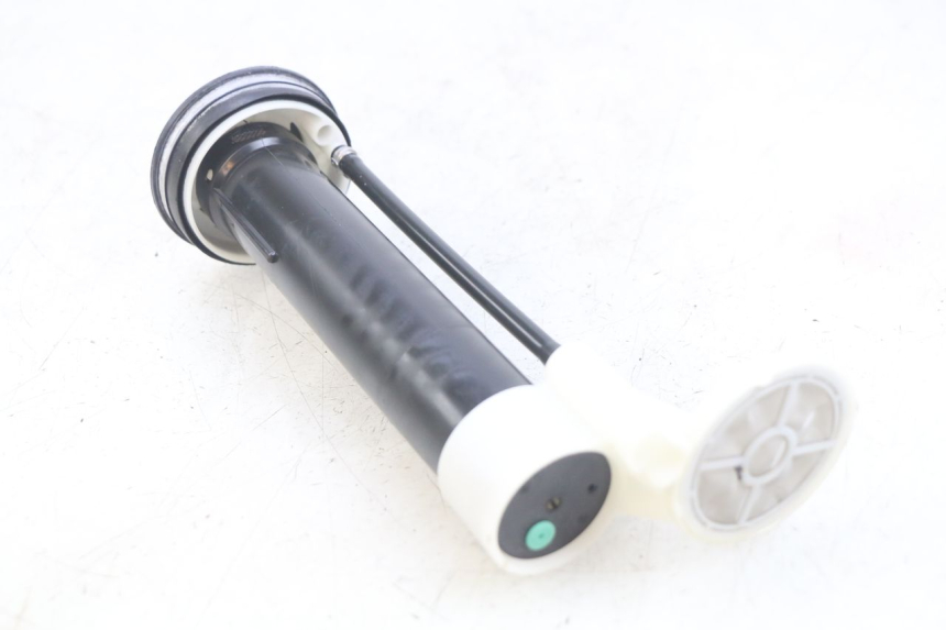 photo de FUEL TANK GAUGE APRILIA ATLANTIC 125 (2003 - 2009) - Component detail